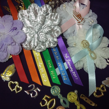 Load image into Gallery viewer, Ribbon Corsages