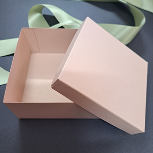 Gift Box, 4.5" x 4.5" x 2.25"